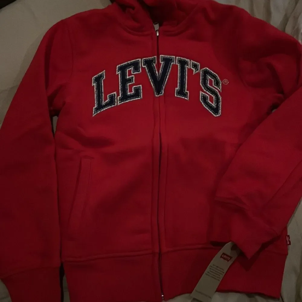 Logo red hoodie  - Picture 4 of 7